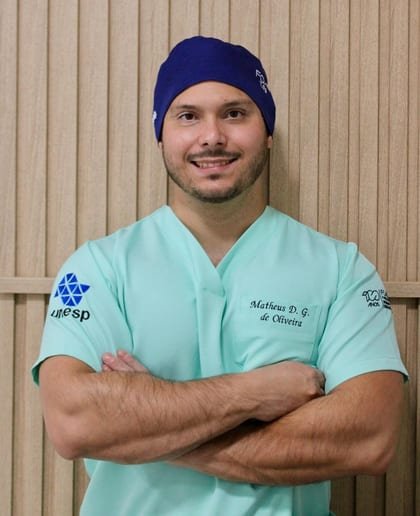 Dr. Matheus Dutra, cirurgião-dentista